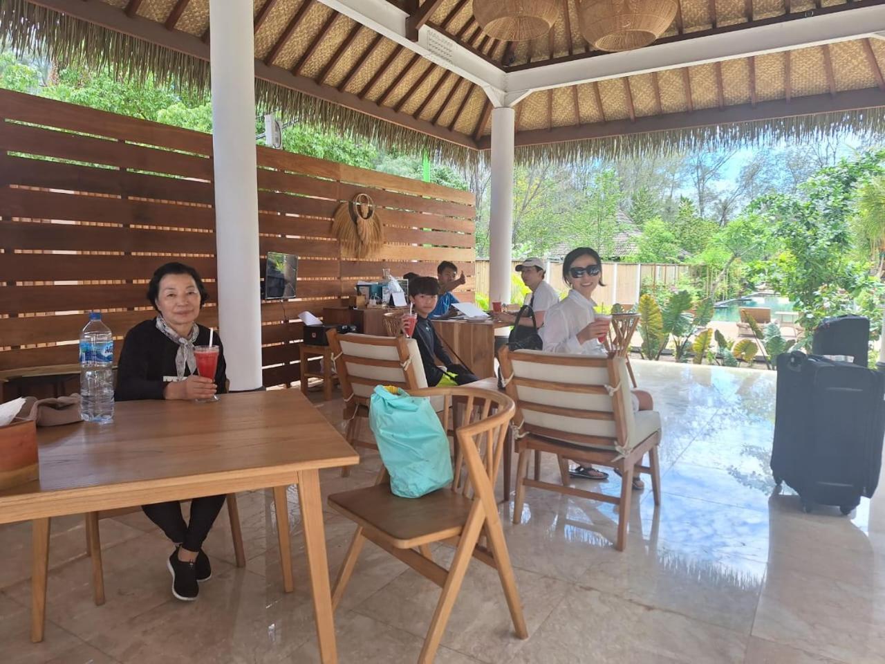Villa Penyu Gili Trawangan Exteriör bild