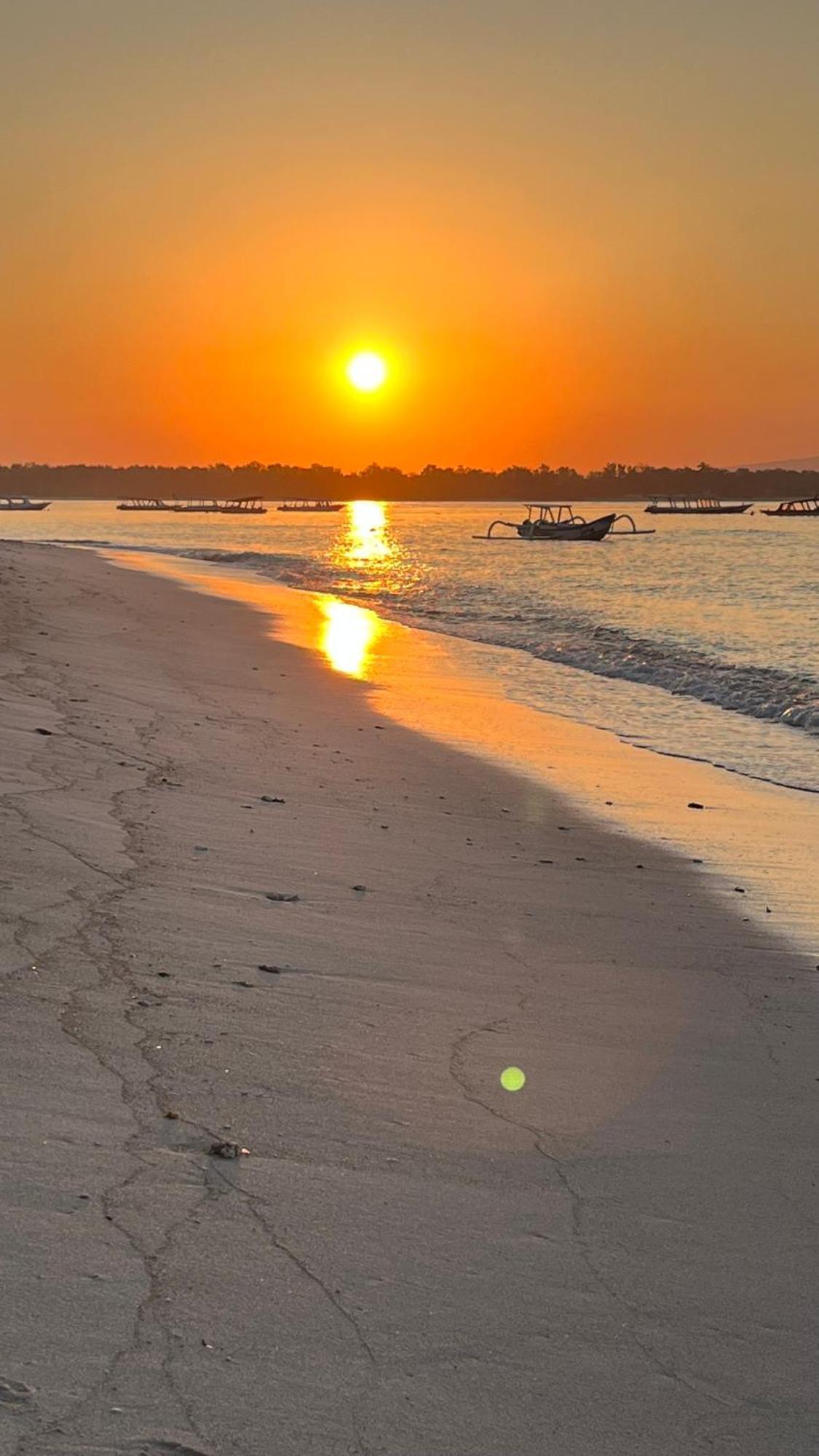 Villa Penyu Gili Trawangan Exteriör bild