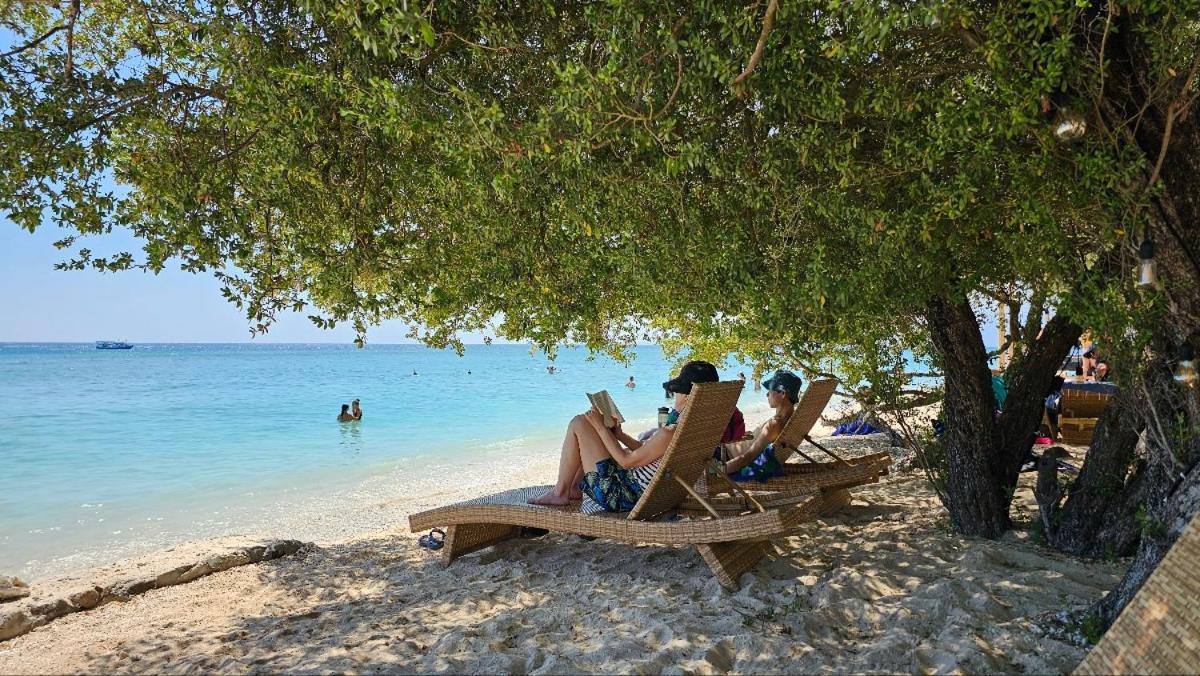 Villa Penyu Gili Trawangan Exteriör bild
